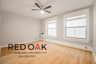 692 Valencia St, Unit 203 in Los Angeles, CA - Building Photo - Building Photo