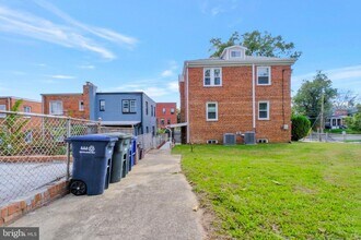 5230 Blaine St NE in Washington, DC - Building Photo - Building Photo