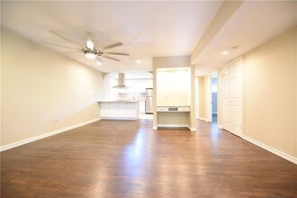 4206 Hawthorne Ave-Unit -202 in Dallas, TX - Building Photo - Building Photo