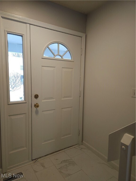 1258 Meadow Run in Akron, OH - Building Photo - Building Photo