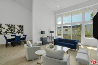 1277 S Beverly Glen Blvd in Los Angeles, CA - Building Photo - Building Photo