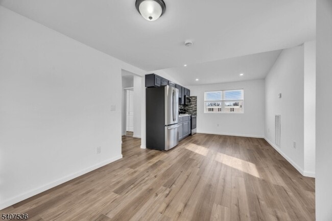 724 E Scott Ave in Rahway, NJ - Building Photo - Building Photo