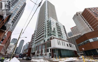 33 Helendale Ave in Toronto, ON - Building Photo