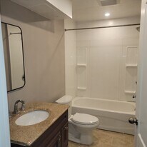 1811 Kingsdale Av in Ottawa, ON - Building Photo