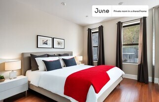 Room in Shared 2 bed/1 bath home in New York, NY - Building Photo