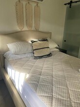 1321 Asturia Ave in Coral Gables, FL - Foto de edificio - Building Photo