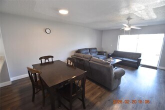 5106 Sunridge Palms Dr in Tampa, FL - Building Photo - Building Photo