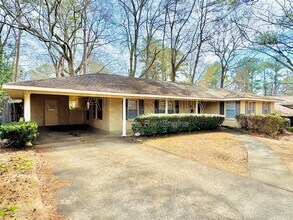 535 Larkin Ln in Montgomery, AL - Building Photo - Building Photo
