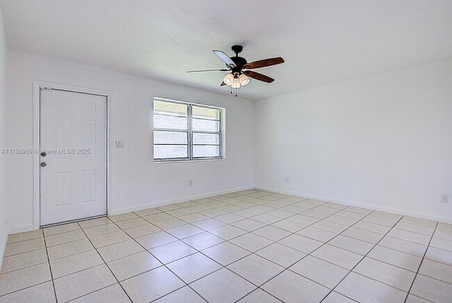25442 SW 107th Ave in Homestead, FL - Building Photo - Building Photo