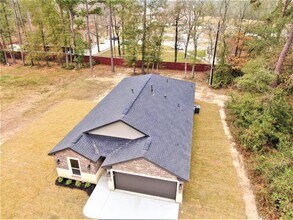 611 Foxmeadow Ln in Cleveland, TX - Building Photo - Building Photo