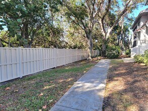 476 Santa Cruz Pl NE in St. Petersburg, FL - Building Photo - Building Photo