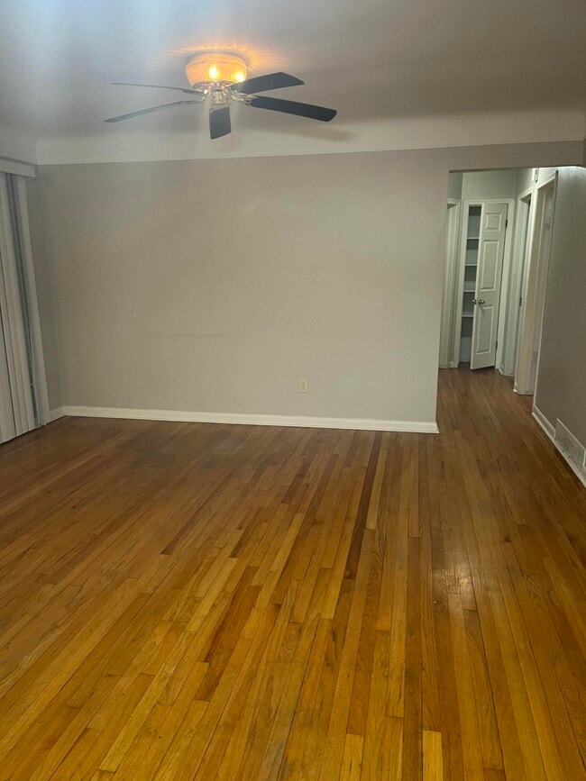 12116 Columbia Ave in Redford Township, MI - Building Photo - Building Photo