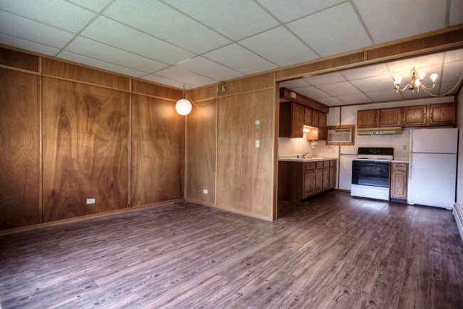308 E Mary St