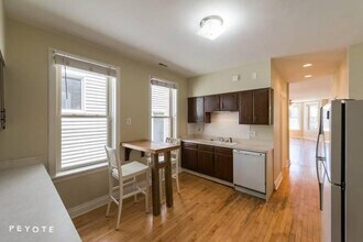 2150 W Warner Ave in Chicago, IL - Building Photo - Building Photo
