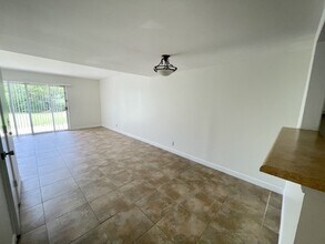 32 S Forest Beach Dr in Hilton Head Island, SC - Building Photo - Building Photo