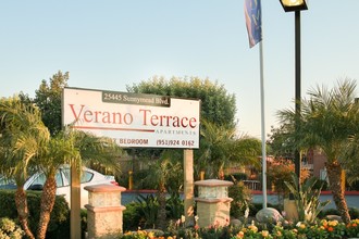 Verano Terrace Apartments in Moreno Valley, CA - Foto de edificio - Building Photo