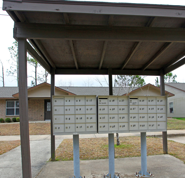 Magnolia Place Apartments in Gautier, MS - Building Photo - Building Photo