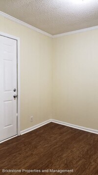 4220 Maplewood Dr photo'