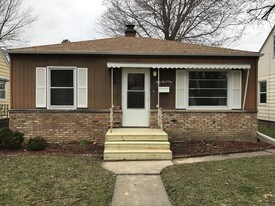 5201 11th Avenue A in Moline, IL - Building Photo