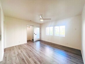 5525 Harold Way in Los Angeles, CA - Foto de edificio - Building Photo