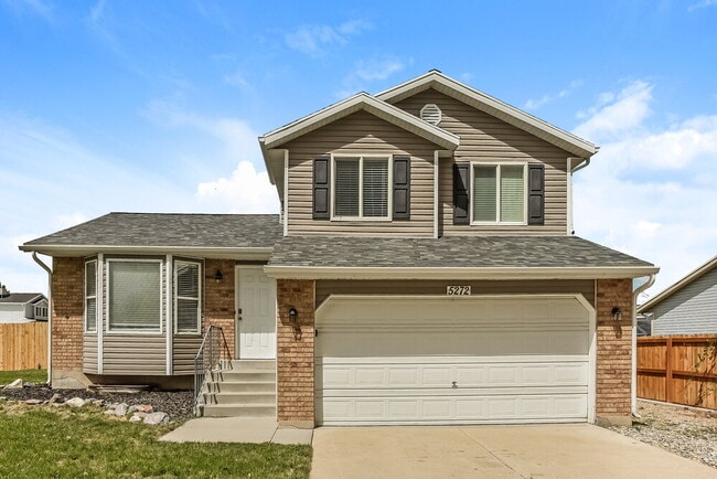 property at 5272 Ticklegrass Rd