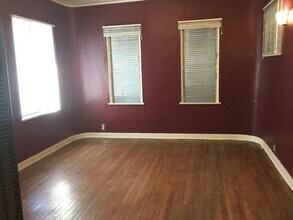 823 N Clybourn Ave, Unit Clybourn in Burbank, CA - Building Photo - Building Photo