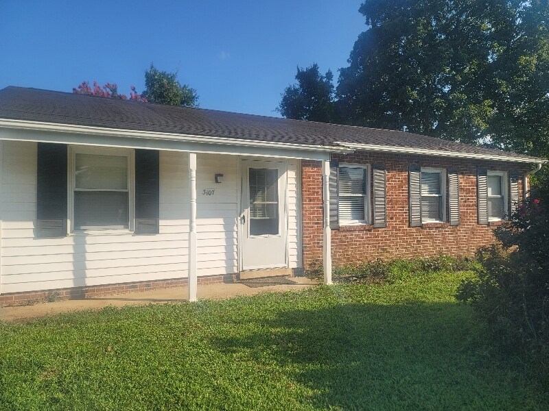 3107 Kilkenny Ave in Greensboro, NC - Building Photo