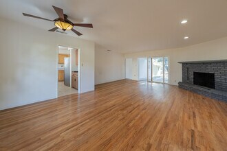 3106 Honolulu Ave in Glendale, CA - Building Photo - Building Photo