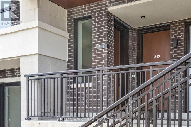 65 Saigon Dr in Richmond Hill, ON - Building Photo - Building Photo