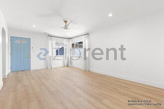 2020 Glasgow Ave in Encinitas, CA - Foto de edificio - Building Photo