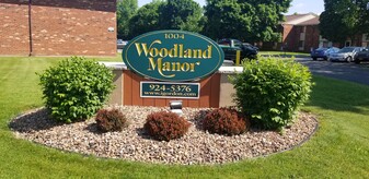 Woodland Manor Apartments