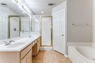 909 Canterbury Dr in Saginaw, TX - Building Photo - Building Photo