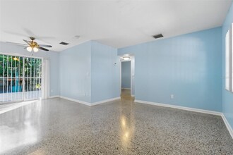 7101 N Howard Ave in Tampa, FL - Building Photo - Building Photo