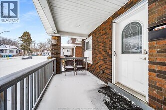 3425 Baby St in Windsor, ON - Building Photo - Building Photo