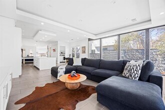 1206 W Oltorf St in Austin, TX - Building Photo - Building Photo