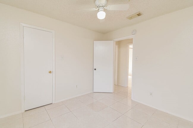 property at 10927 Spanish Grant Dr