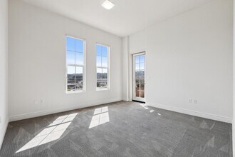 88 S Broadway in Millbrae, CA - Building Photo - Building Photo