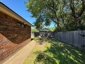 1244 Misty Ln in Duncanville, TX - Building Photo