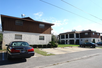 Autumnwood Apartments in Holly Hill, FL - Building Photo - Building Photo