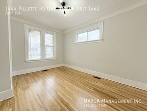 1444 Pillette Rd in Windsor, ON - Building Photo - Building Photo