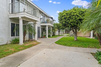 8101 Larson Ave in Garden Grove, CA - Foto de edificio - Building Photo