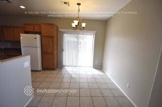 17137 W Saguaro Ln in Surprise, AZ - Building Photo - Building Photo