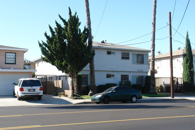 14410 Magnolia Blvd in Van Nuys, CA - Building Photo - Building Photo