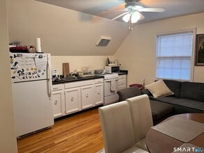 28 7th St, Unit 56 in Stamford, CT - Building Photo - Building Photo