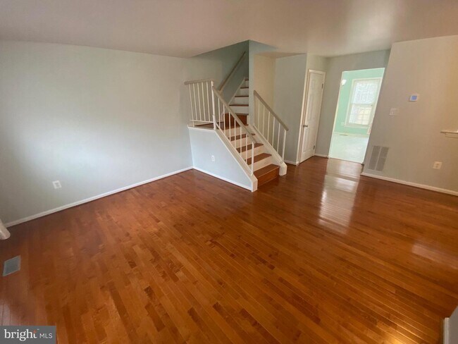 5512 Cheshire Meadows Way in Fairfax, VA - Building Photo - Building Photo