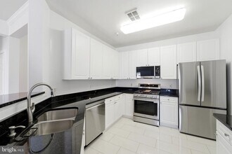 4330 Cannon Ridge Ct in Fairfax, VA - Building Photo - Building Photo