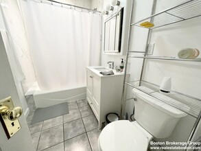 18 Romsey St, Unit 1 in Boston, MA - Building Photo - Building Photo