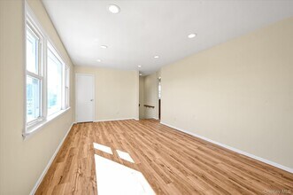 480 Ocean Ave in East Rockaway, NY - Building Photo - Building Photo