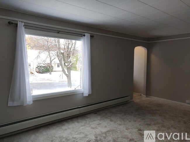 2131 14th St in Eau Claire, WI - Building Photo - Building Photo