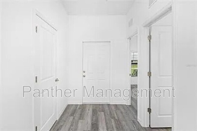 5205-5207 30th St SW in Lehigh Acres, FL - Building Photo - Building Photo